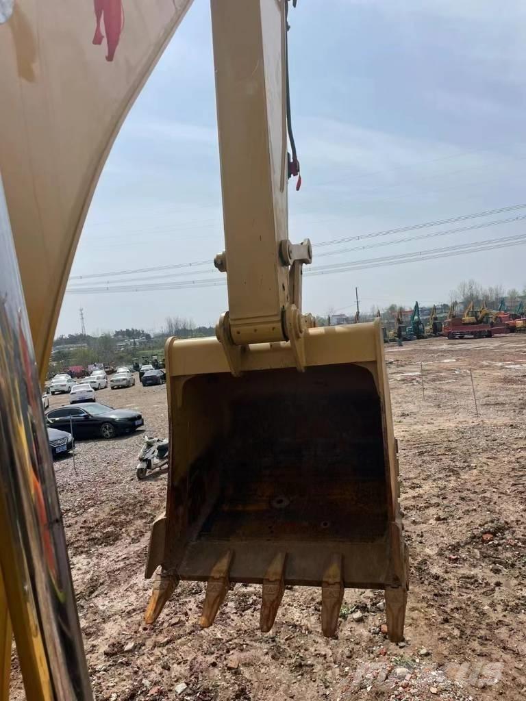 CAT 320D Bandgrävare