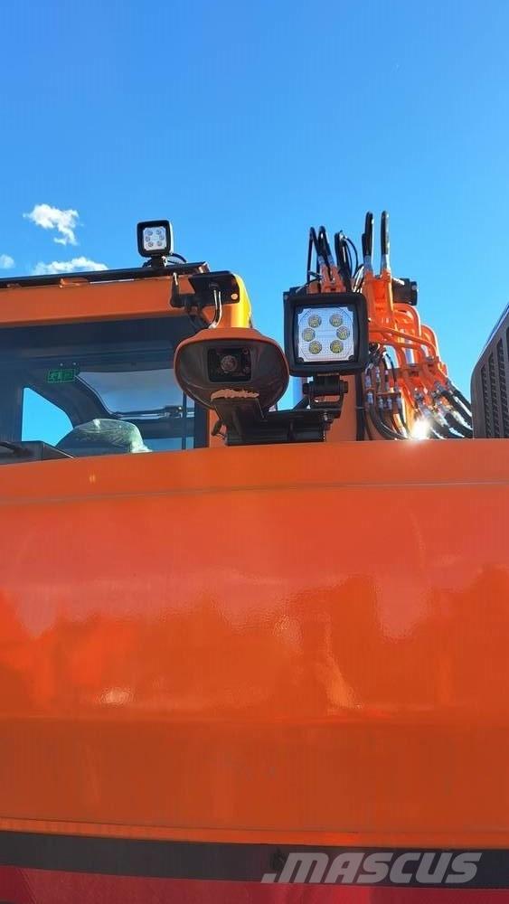 Develon DX 140 LCR-7 Bandgrävare