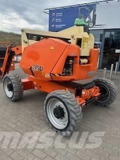 JLG 340 AJ Bomliftar