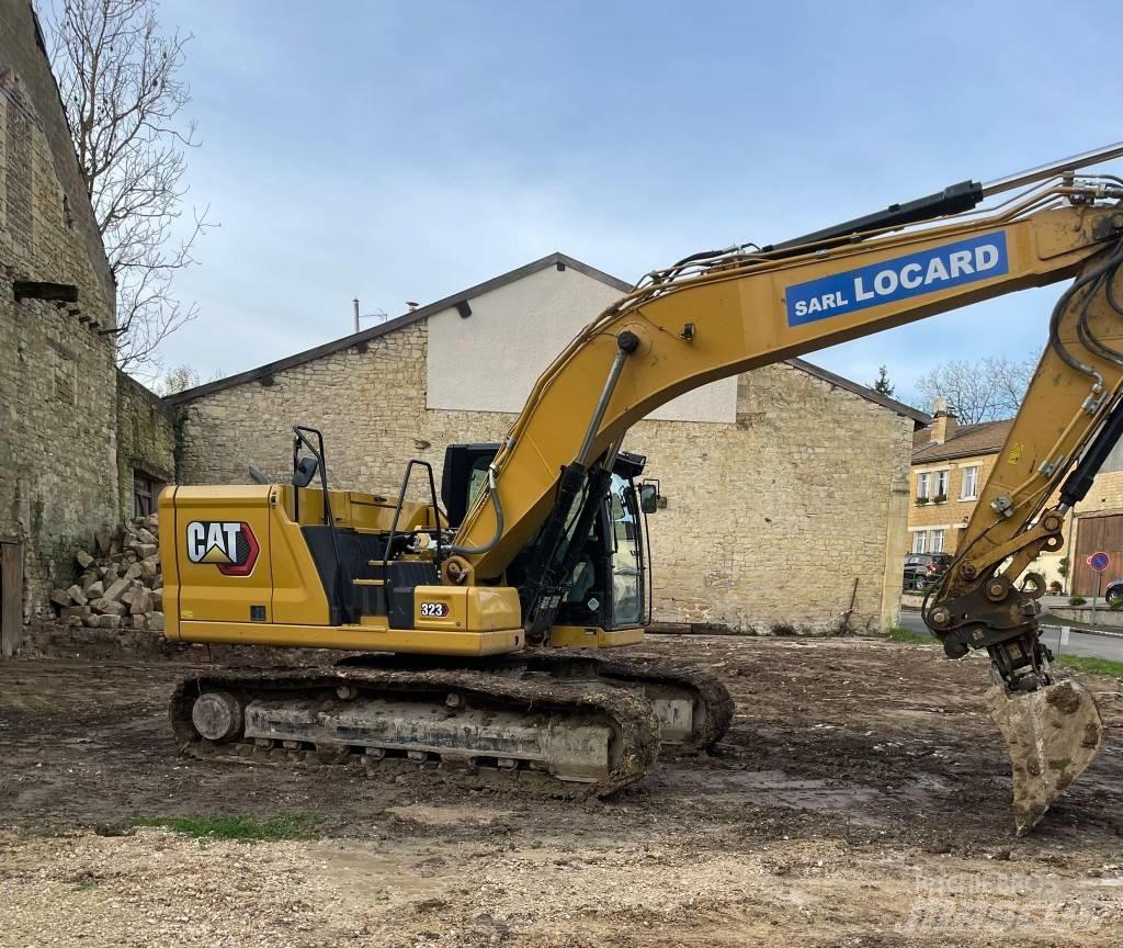 CAT 323 Bandgrävare
