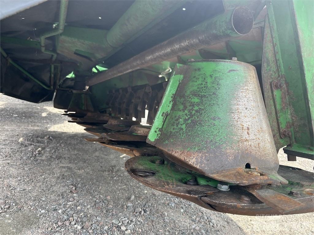John Deere CC388, Slåtterkrossar