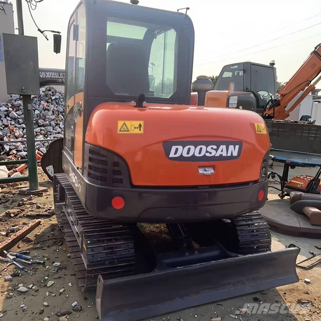 Doosan DH 60 Minigrävare < 7t
