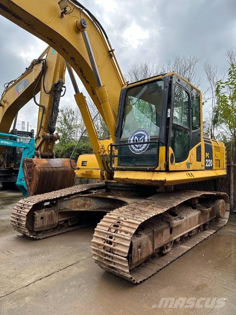Komatsu PC 220-8 Bandgrävare