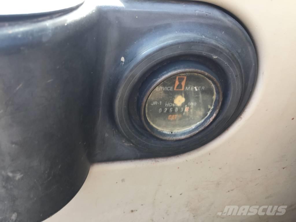 CAT 320 C Bandgrävare