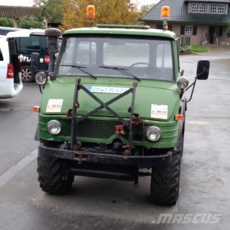 Mercedes-Benz U421 Traktorer