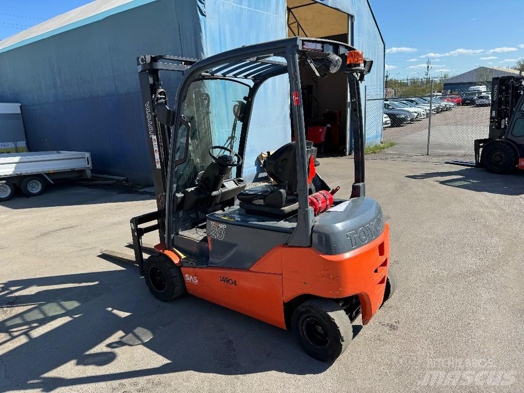 Toyota 8FBM20T Elmotviktstruckar