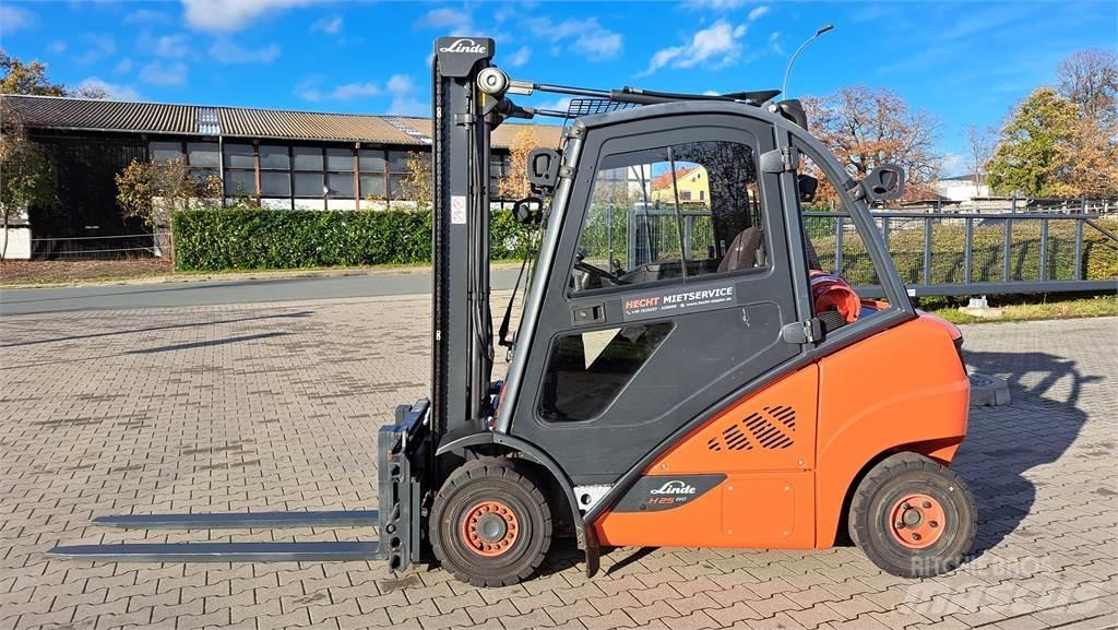 Linde H25T-02 Gasolmotviktstruckar