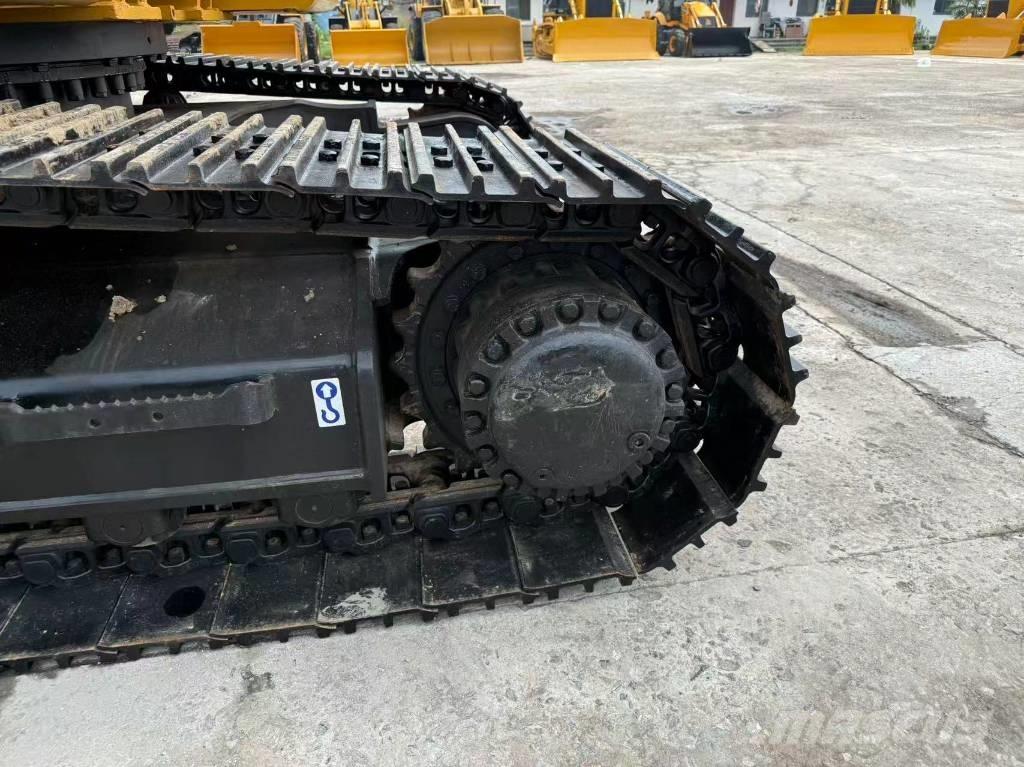 CAT 330 D Bandgrävare