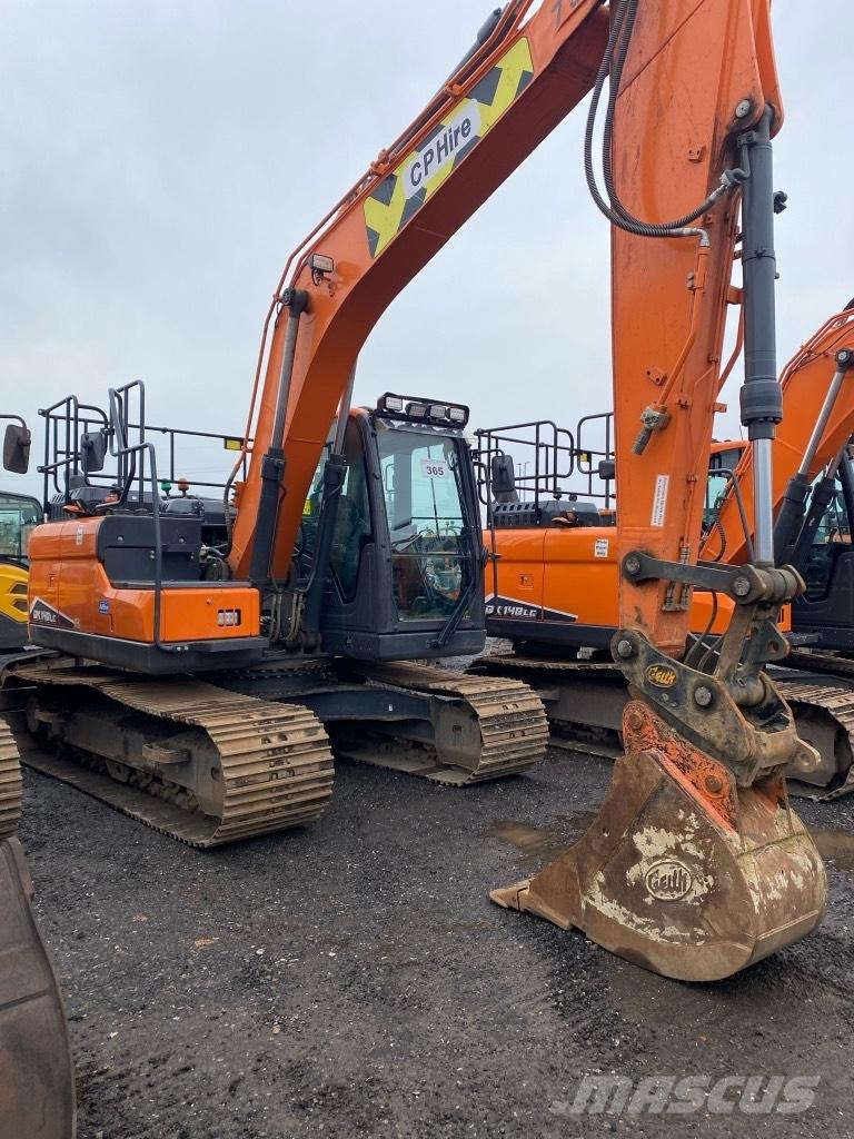 Doosan DX 140 LC Bandgrävare