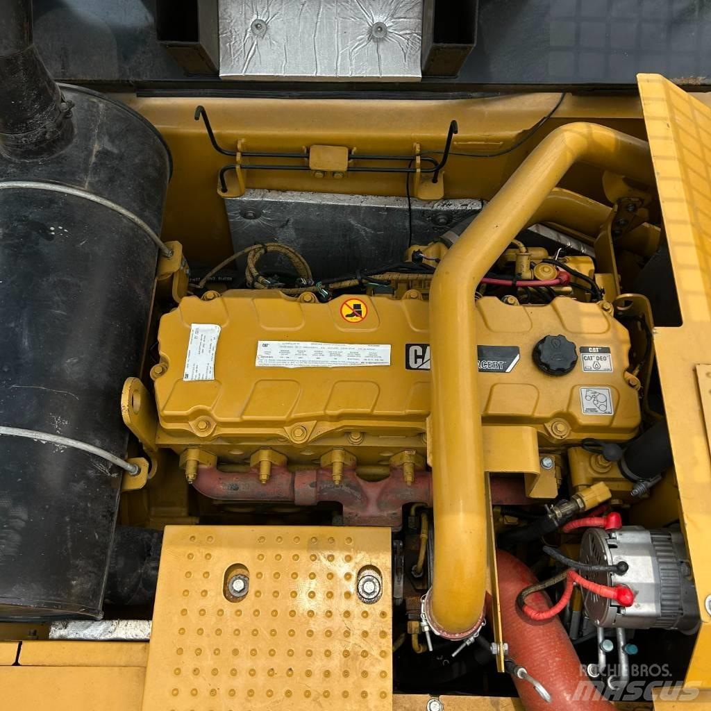 CAT 336 D L Bandgrävare