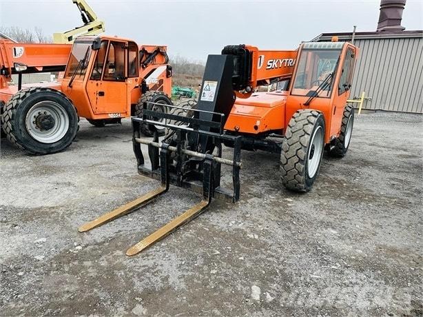 SkyTrak 8042 Teleskoplastare