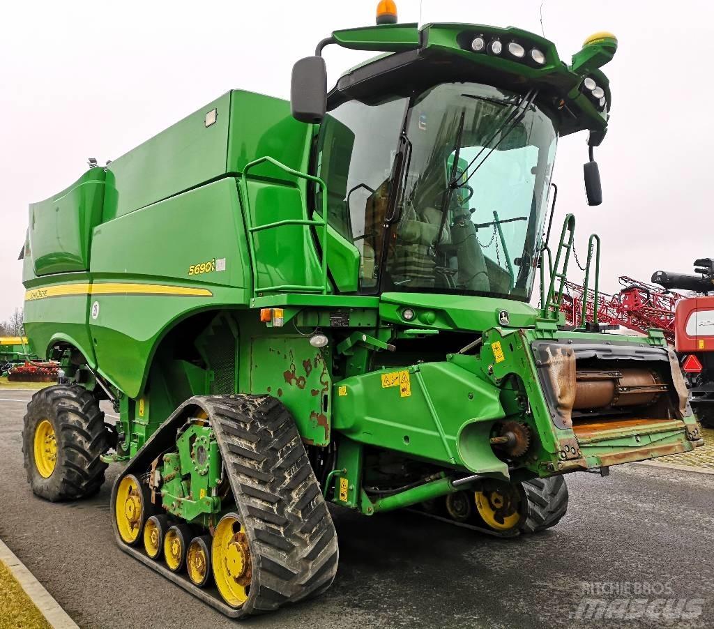 John Deere S 690 i Skördetröskor