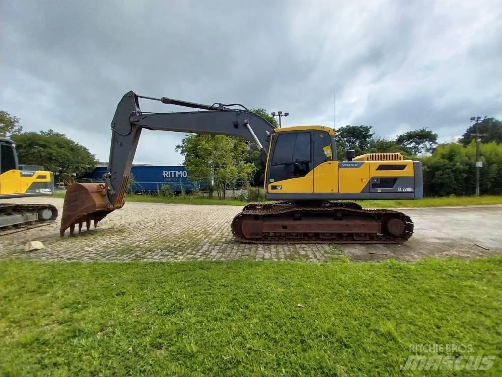 Volvo EC 220 DL Bandgrävare