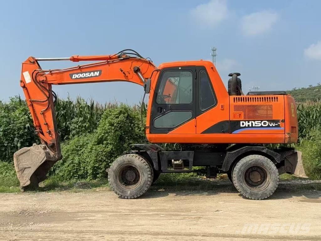Doosan DH 150 W-7 Bandgrävare