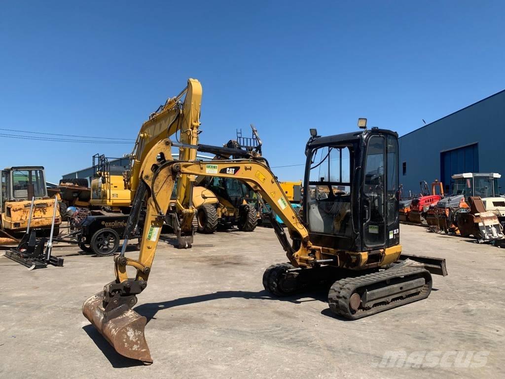 CAT 302.7 D CR Minigrävare < 7t