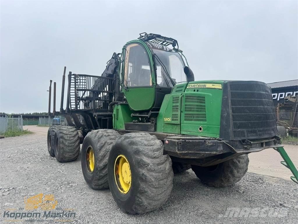 John Deere 1910E Skotare