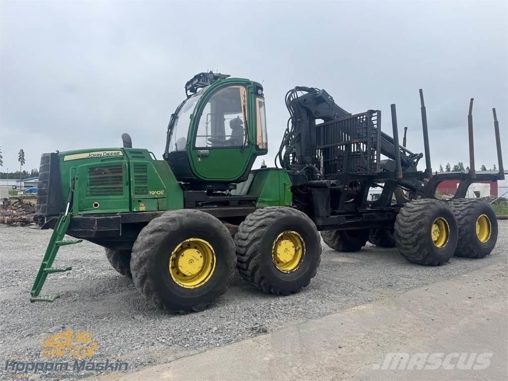 John Deere 1910E Skotare