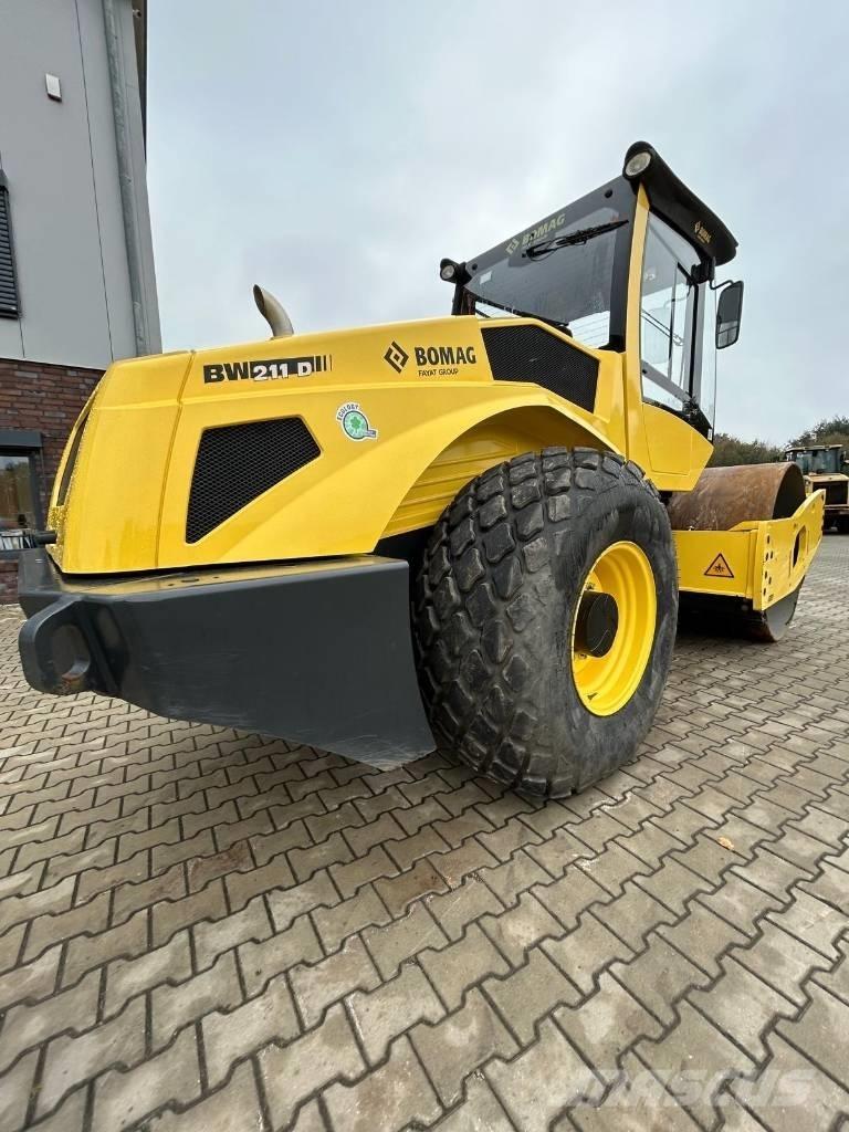 Bomag BW 211 D-5 Envalsvältar