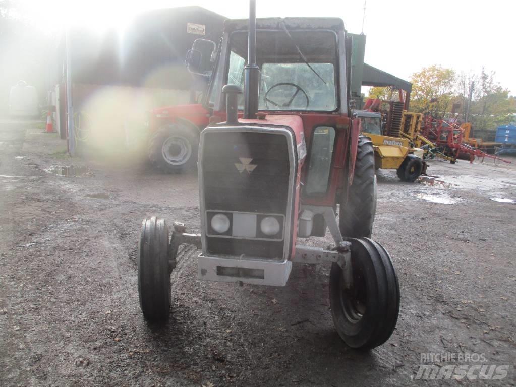 Massey Ferguson 590 Traktorer