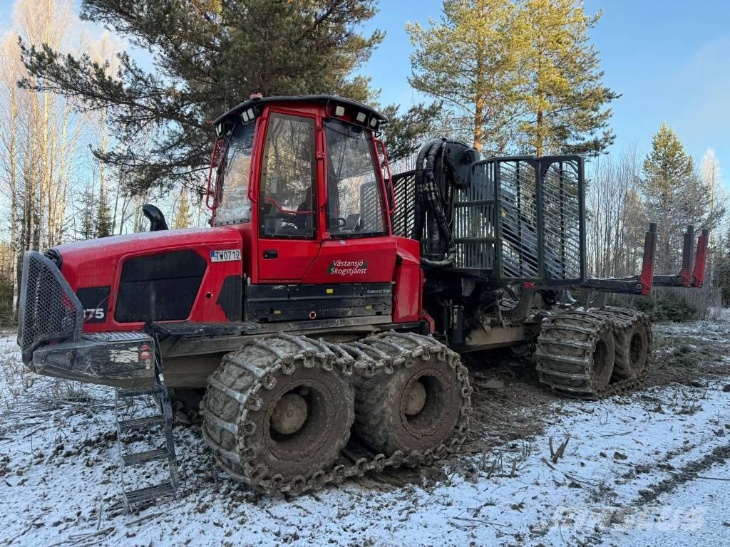 Komatsu 875 Skotare