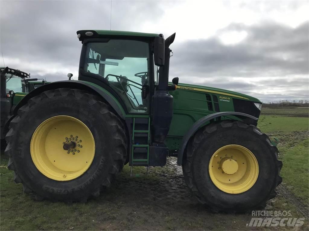 John Deere 6250R Traktorer