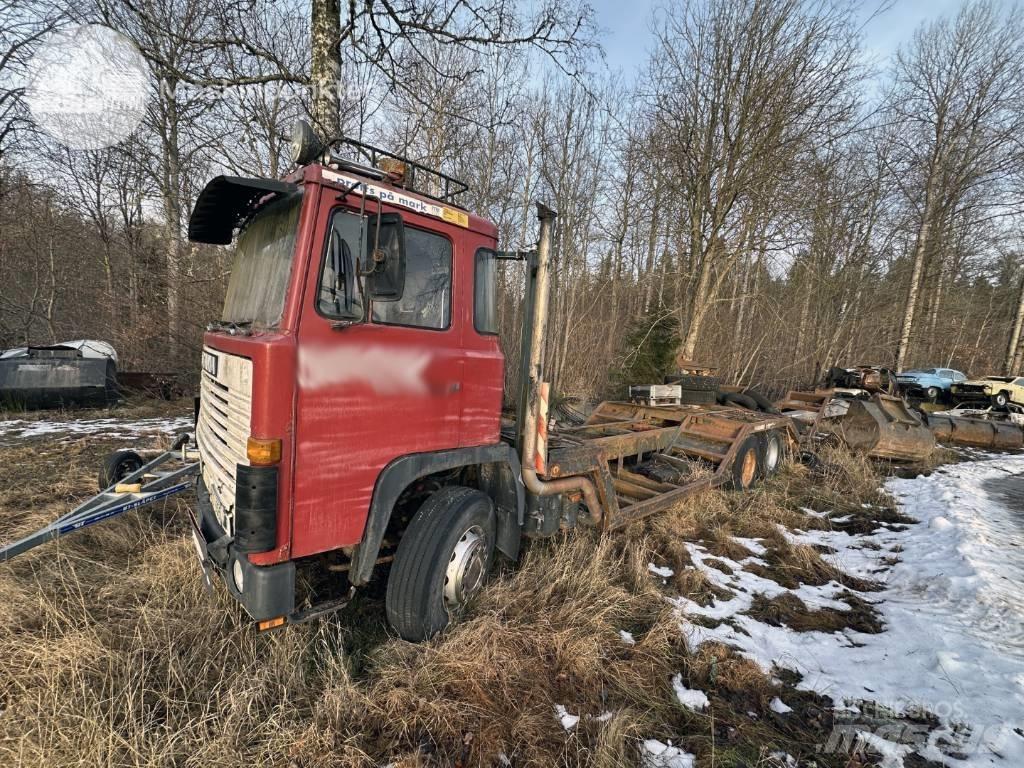 Scania T 141 Transportbilar för Skogsmaskiner