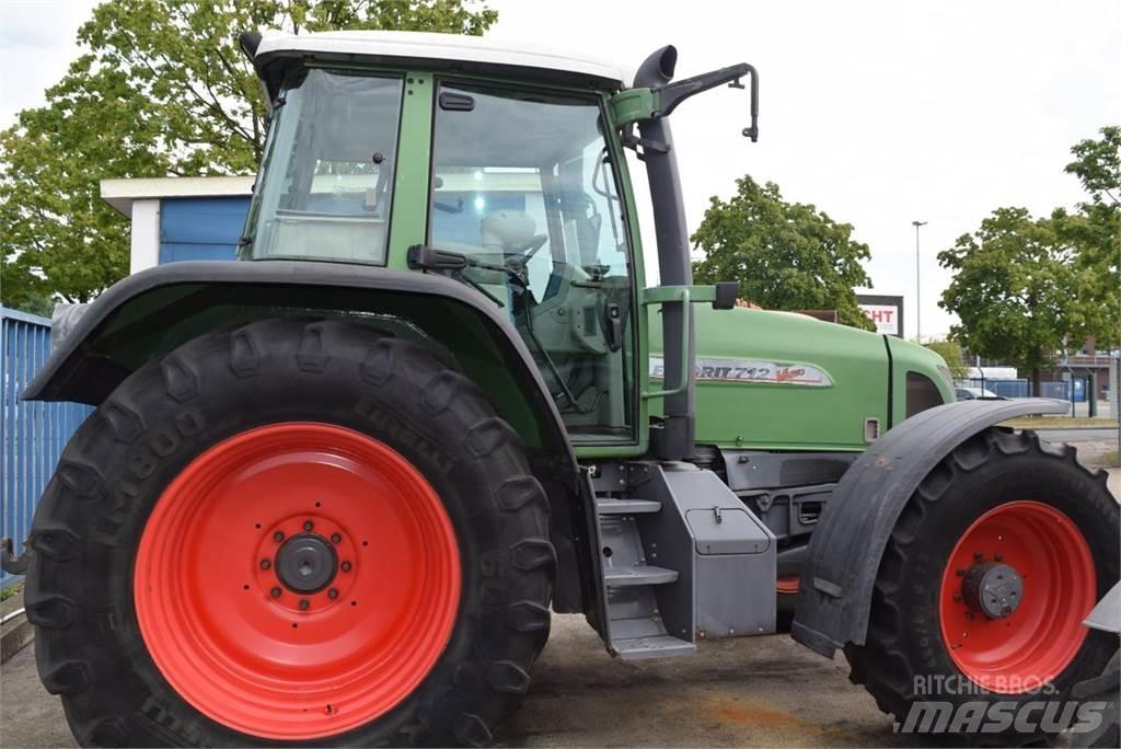 Fendt 712 Vario Traktorer