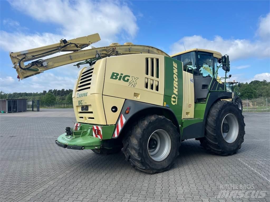 Krone BiG X 770 Fälthackar