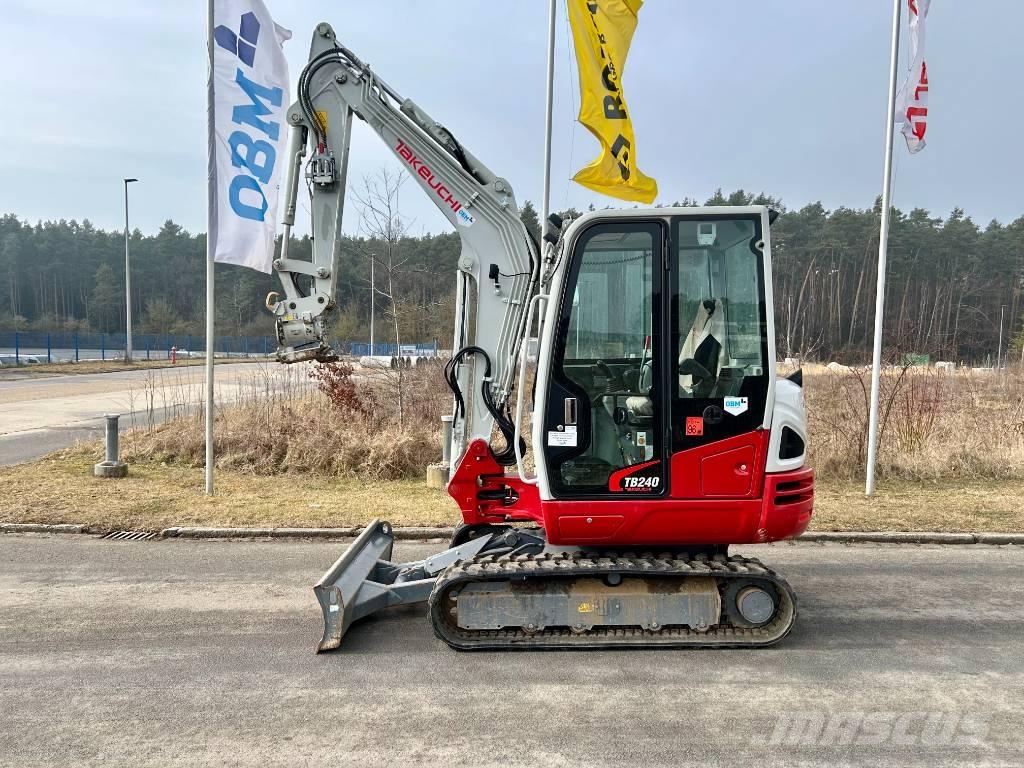 Takeuchi TB 240 Minigrävare < 7t