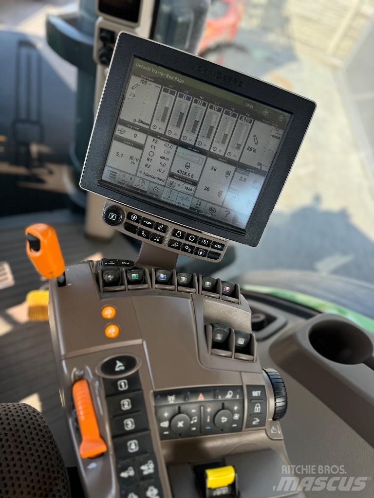 John Deere 8400 R Traktorer