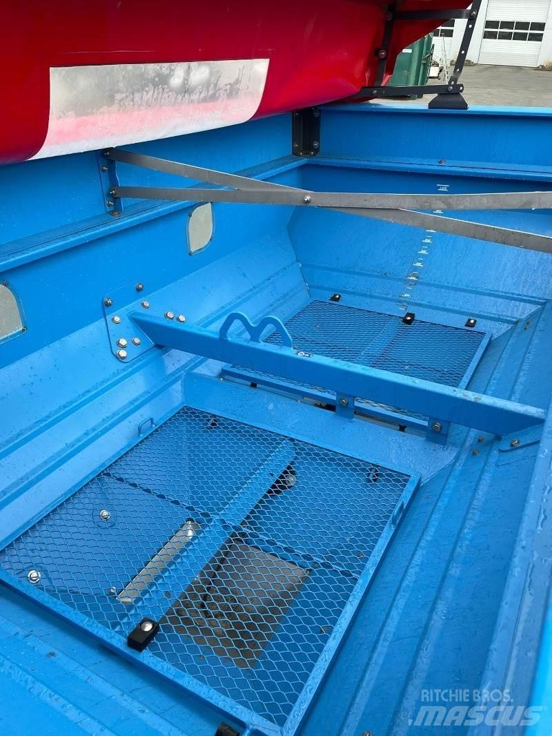 Lemken Tauri 12 Mineralgödselspridare