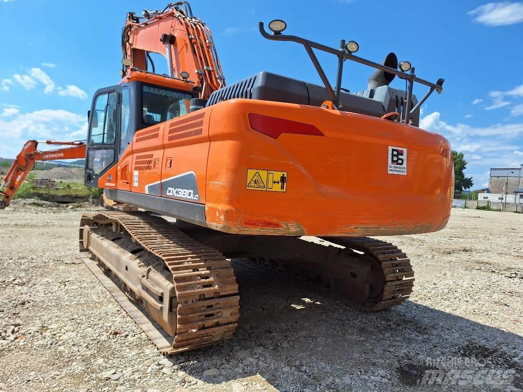 Doosan DX 380 Bandgrävare