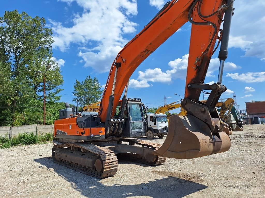 Doosan DX 380 Bandgrävare