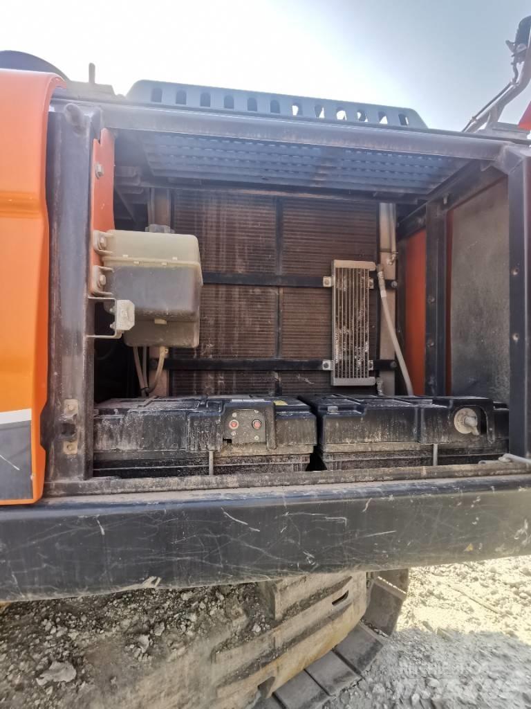 Doosan DX 380 Bandgrävare