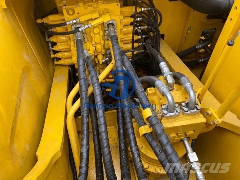 Komatsu PC200-7 Bandgrävare