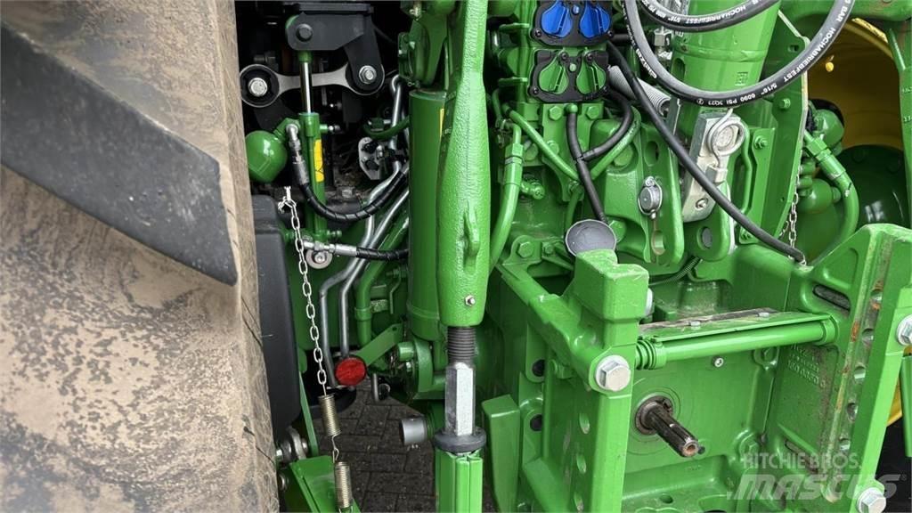 John Deere 6R215 Traktorer