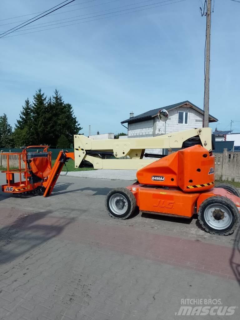 JLG E 450 AJ Bomliftar
