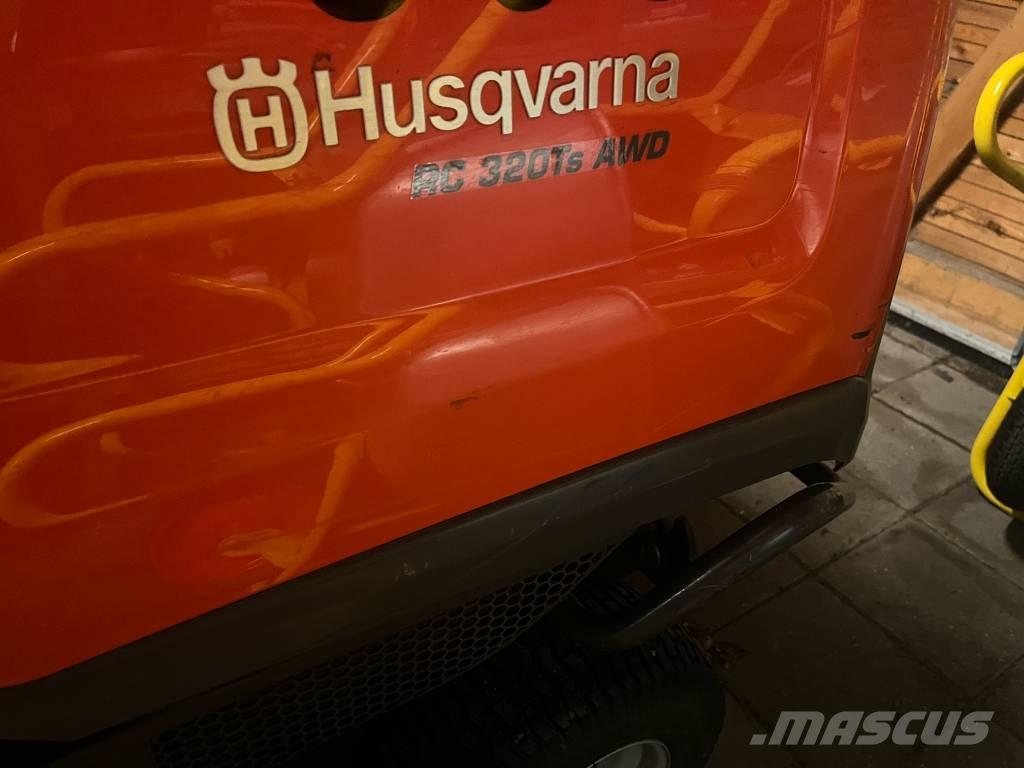 Husqvarna RC320Ts Åkgräsklippare