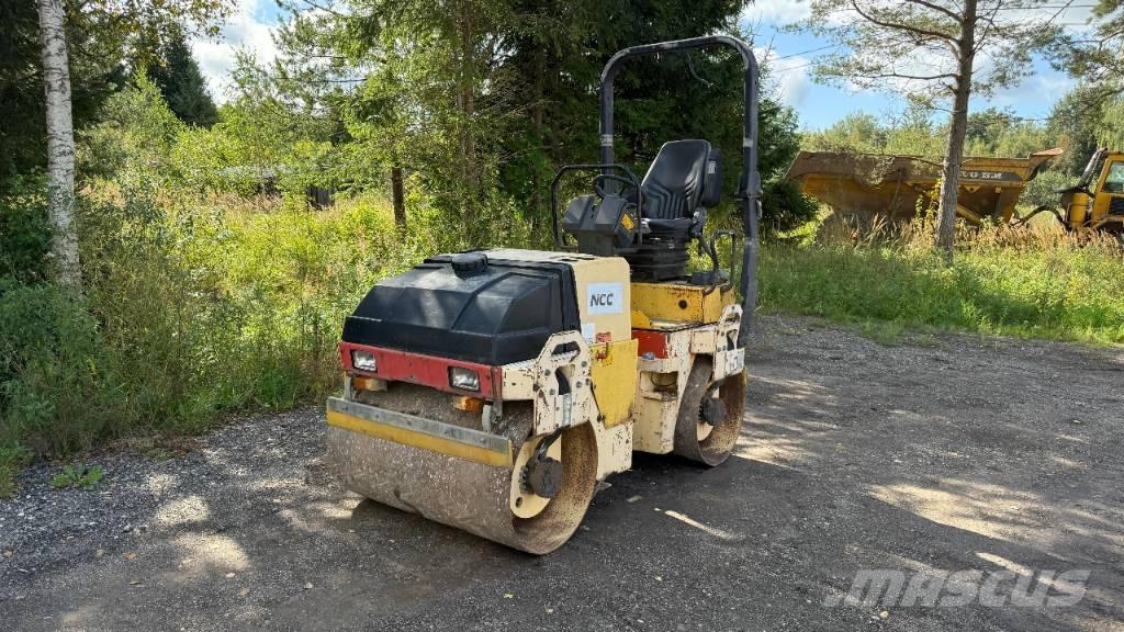 Dynapac CC 122 Tvåvalsvältar