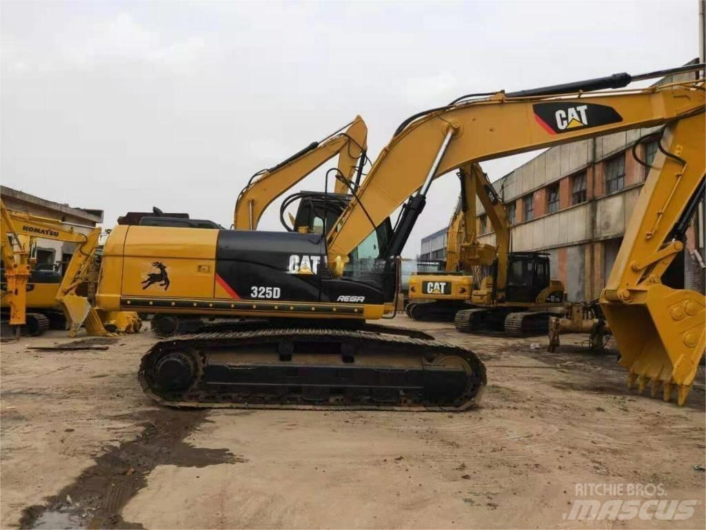 CAT 325 D Bandgrävare