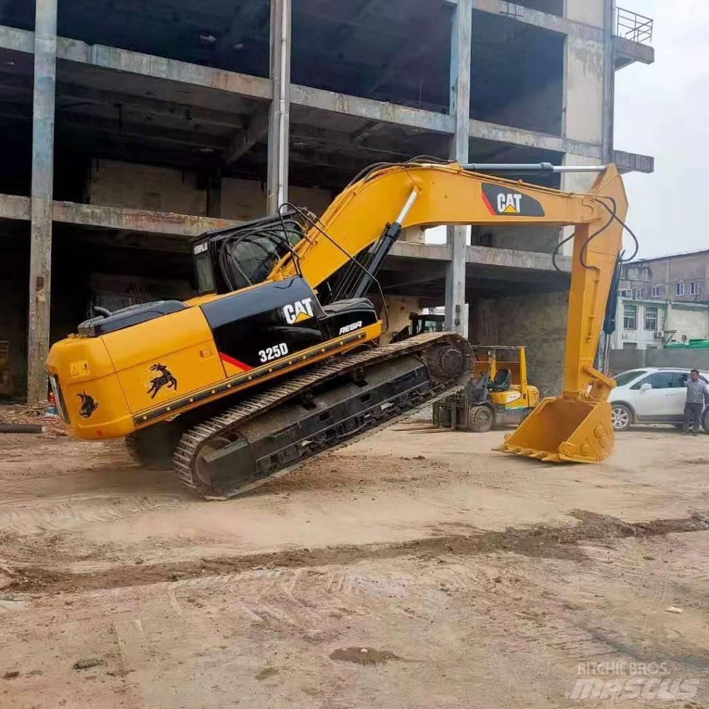 CAT 325 D Bandgrävare
