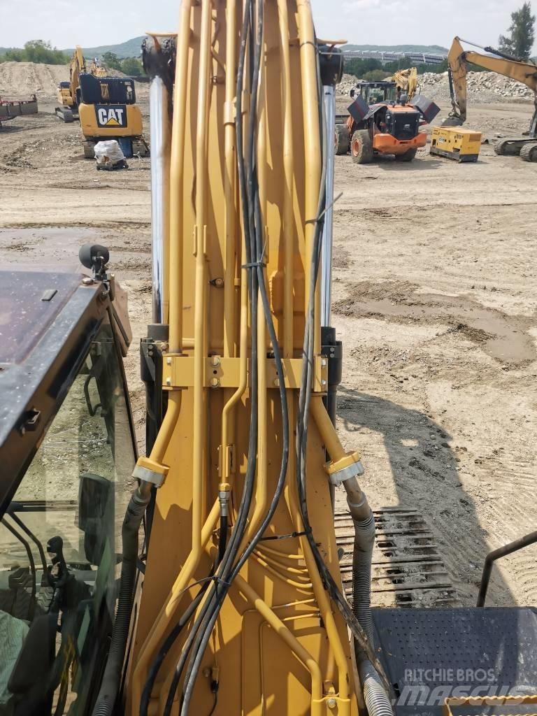 CAT 320 E Bandgrävare
