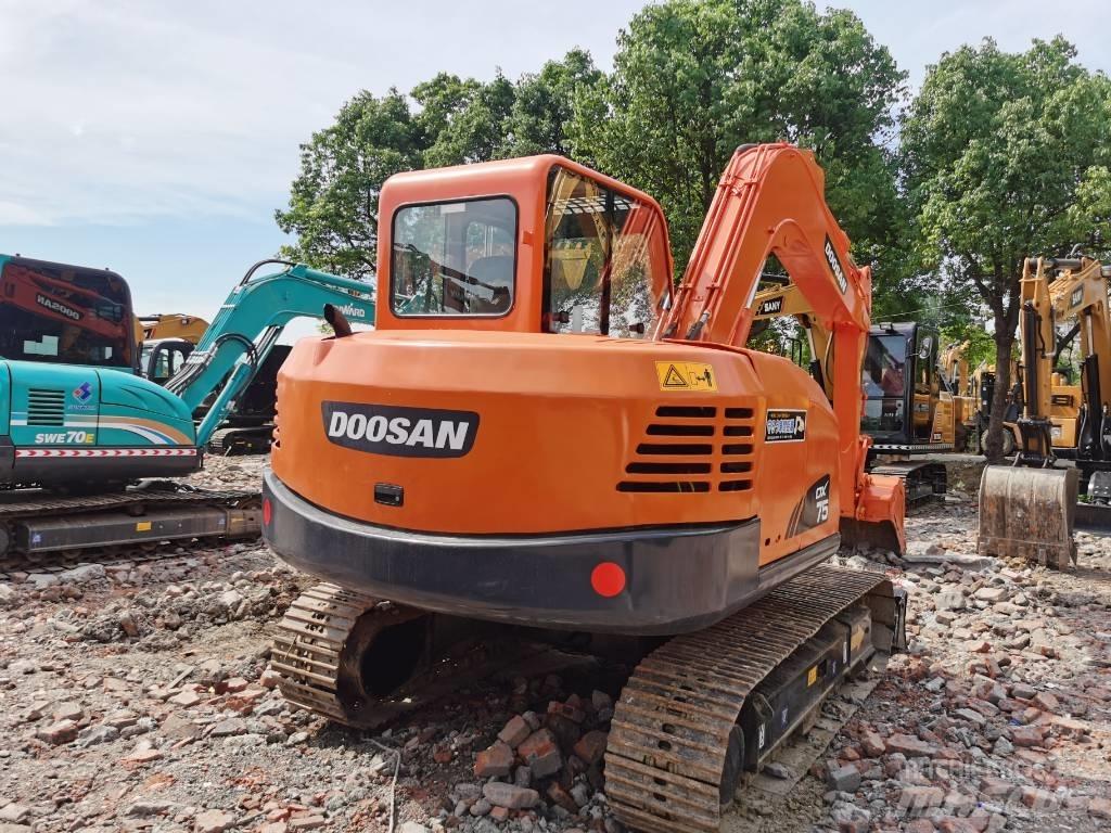 Doosan DX75 Midigrävmaskiner 7t - 12t
