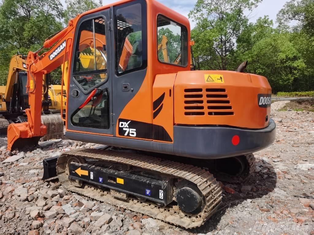 Doosan DX75 Midigrävmaskiner 7t - 12t