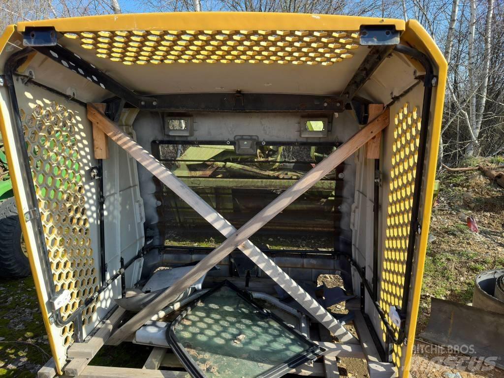 CAT 966 BONNET Chassi och upphängning