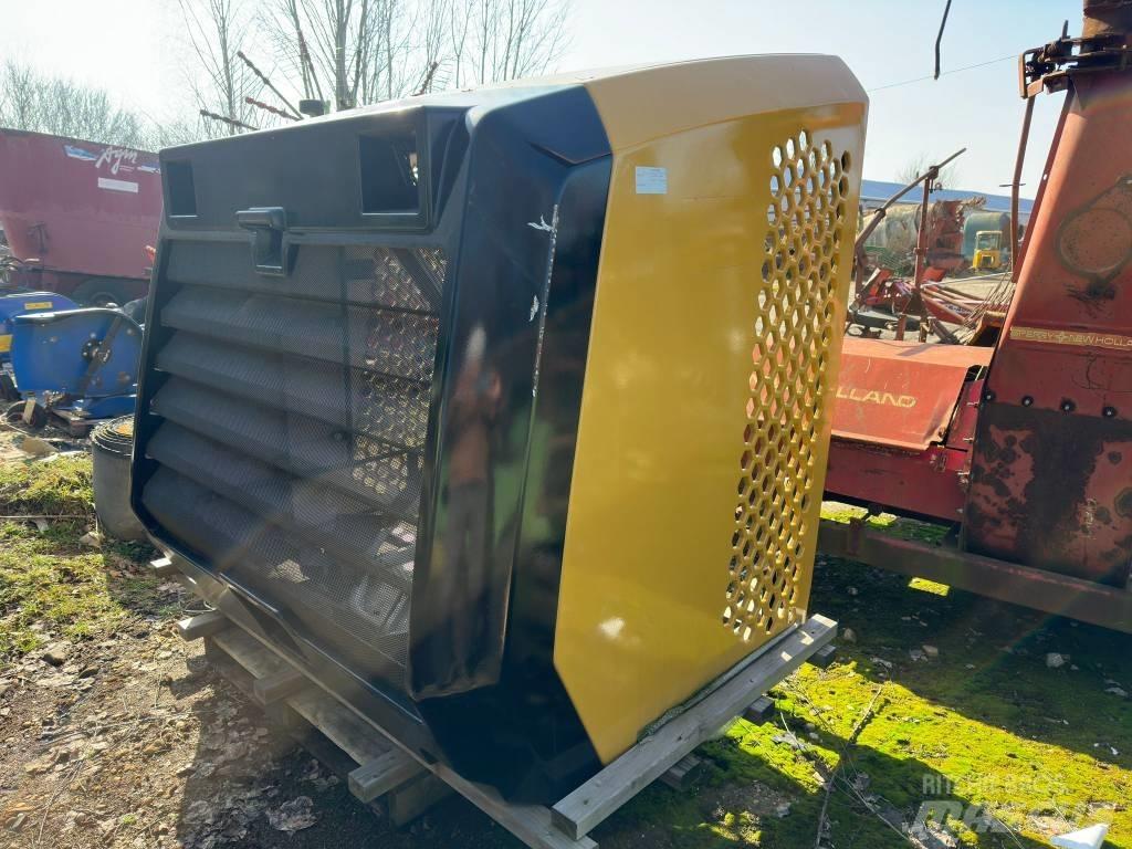 CAT 966 BONNET Chassi och upphängning