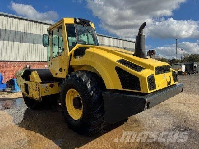 Bomag BW 213 D H-4 Envalsvältar