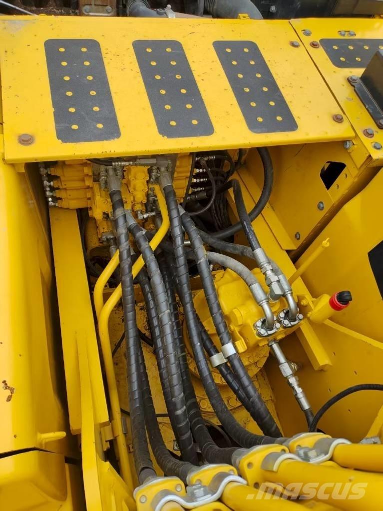 Komatsu PC 210 Bandgrävare