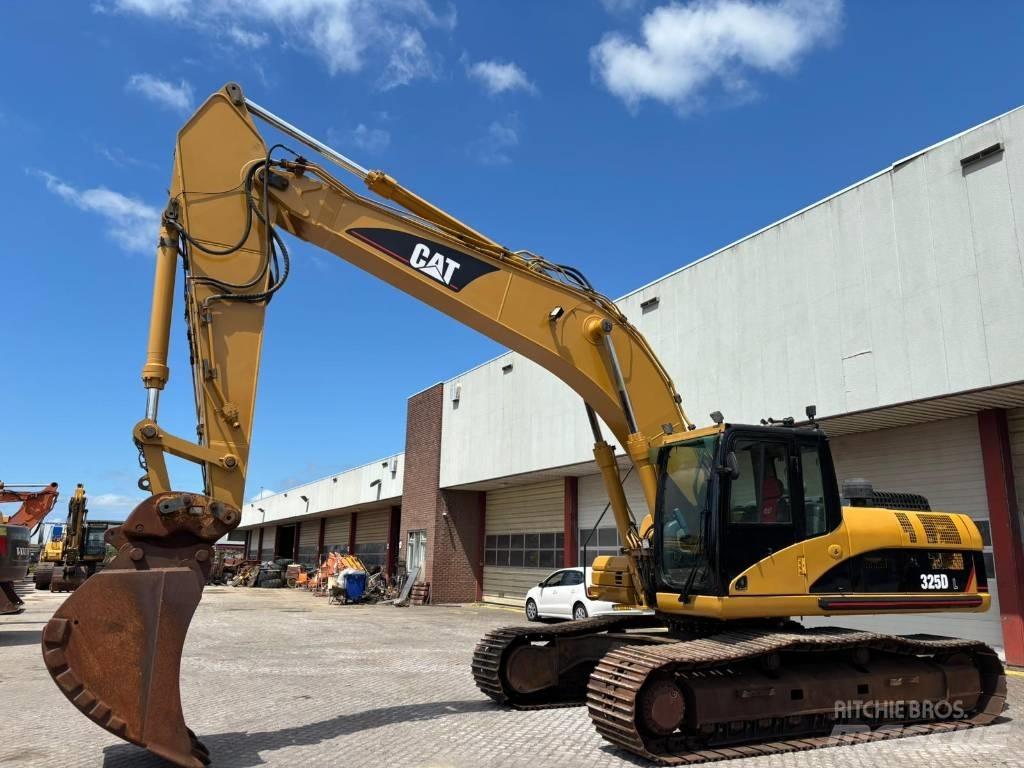 CAT 325 D L Bandgrävare