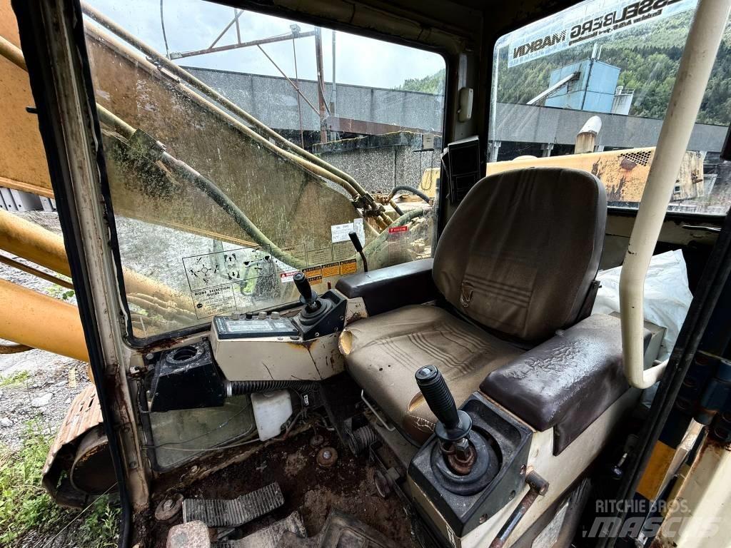 Komatsu PC 200-3 Bandgrävare